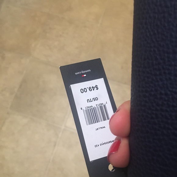 Tommy Hilfiger wallet - Picture 3 of 3